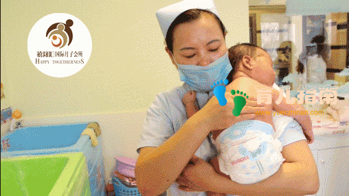 错误拍嗝手法导致宝宝吸入性肺炎?宝宝吐奶、呛奶后不能这么做!