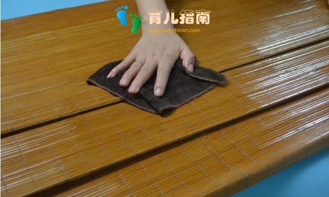 凉席一年没洗太脏了,教你用一秘招,洗完既干净又除螨虫,太棒了