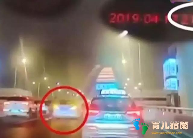 父母一定要学会从孩子小时候在其内心植入一颗情感沟通的种子