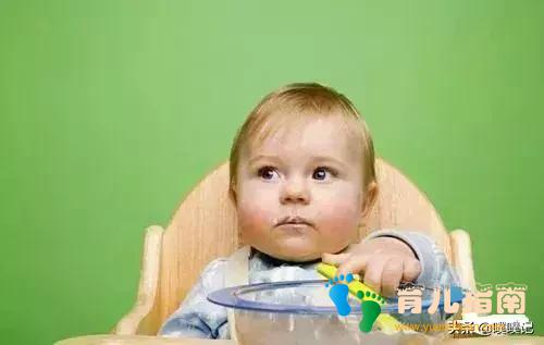 怎么对待孩子吃饭,可能也就会怎么对待孩子的成长