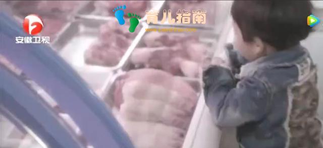 被骂仍要妈妈抱”：在孩子无条件爱你的年纪，请善待他！