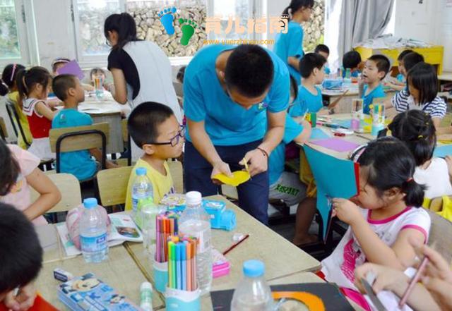 给5岁前的孩子报这些兴趣班,基本等于白花钱,原因显而易见