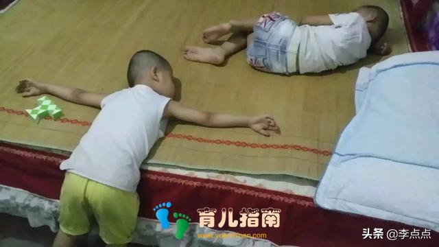 娃们的睡姿,我已经笑到不能自己