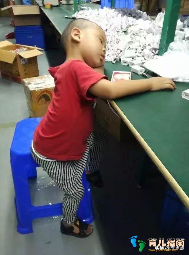 娃们的睡姿,我已经笑到不能自己