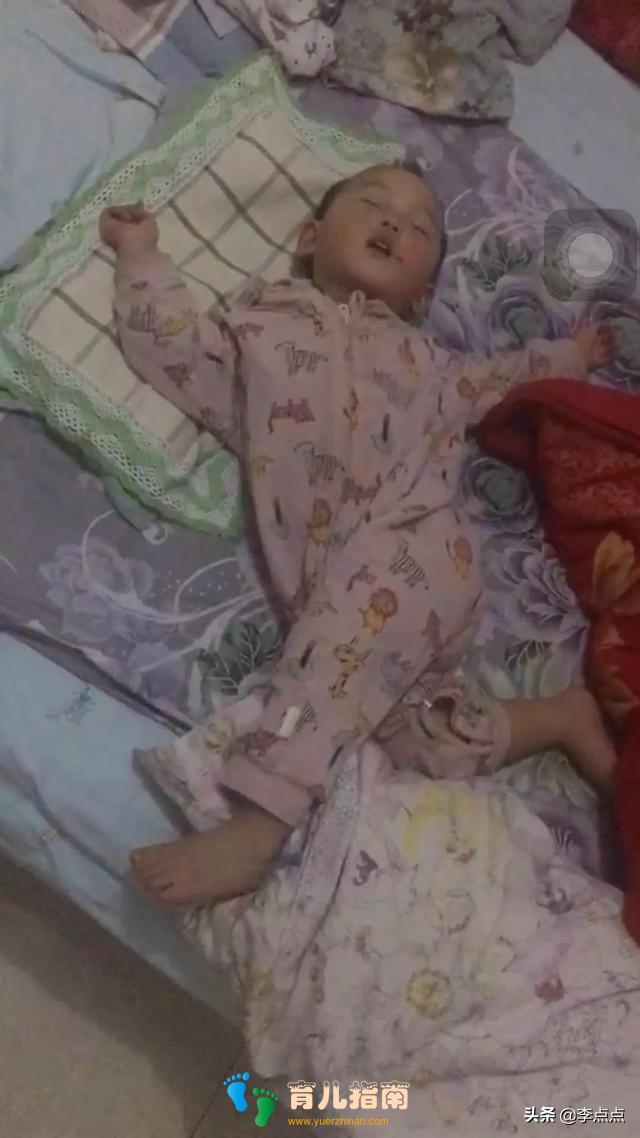娃们的睡姿,我已经笑到不能自己