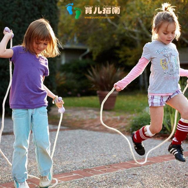 每天跳绳30分钟坚持20周，能比不跳的同龄宝宝多长高1-1.5厘米