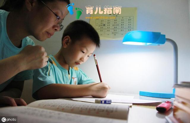 一个父亲的逆天教育：6个孩子5博1硕，命运会回报你陪孩子的苦