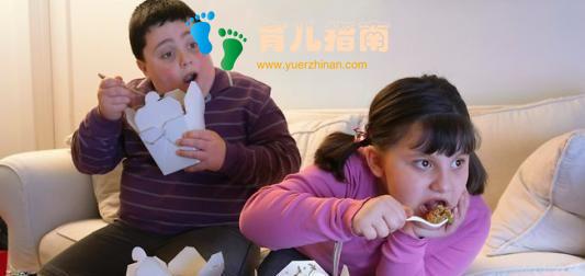 惨剧！新生儿被灌60ml奶粉引发心衰，你还敢过度喂养孩子吗？