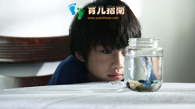 错过人际交往敏感期”的孩子,如同孤岛一般存在,家长你别大意