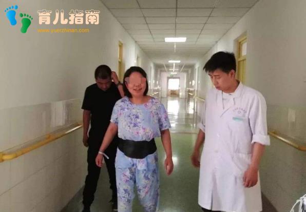 生完孩子后,在医院的3-7天,护理产妇时,要做到这4点