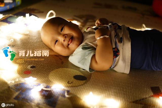 5个月宝宝常做这六个动作，发育速度快人一步