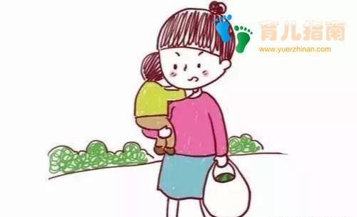 一家三口外出，不同走路方式，反应不同的家庭幸福程度，别不信…