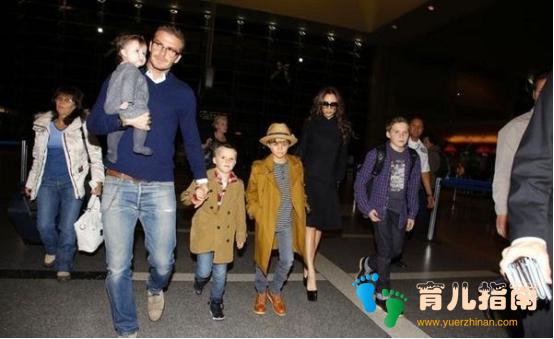 谁说爸爸不会带娃?5点说明父亲养大的孩子,更聪明独立