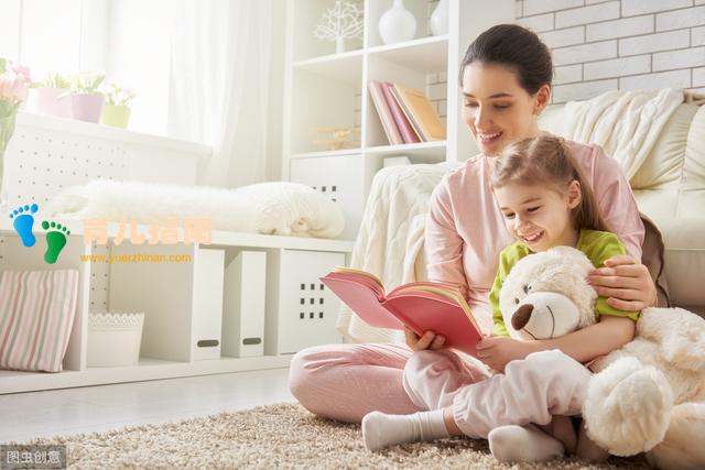 爷爷接孙女放学把自己弄丢,3岁女孩不哭不闹,机智应对