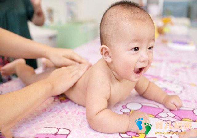 宝宝骨骼和脊柱有发育关键期”,牢记这三招,规避驼背、促发育