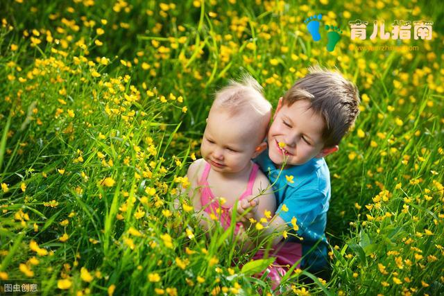 小宝来了,大宝凌乱了,当家有两娃时,家长该怎么做?