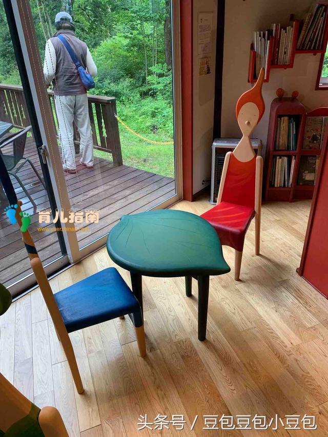 日本丛林深处的绘本村