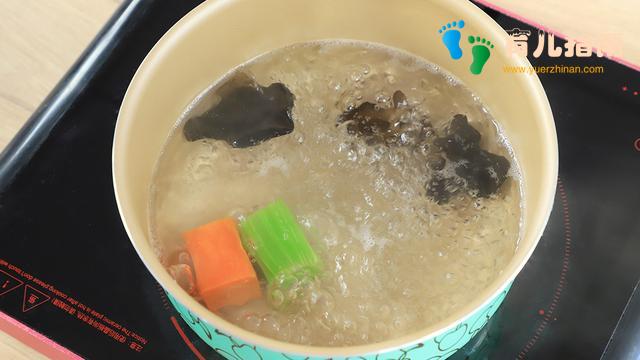 只要一口蒸锅就搞定！蔬菜这样做，营养密度高出一大截