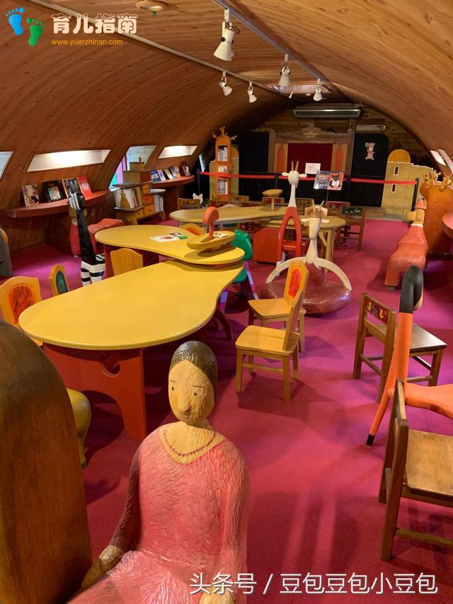 日本丛林深处的绘本村