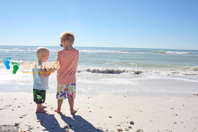 小宝来了,大宝凌乱了,当家有两娃时,家长该怎么做?