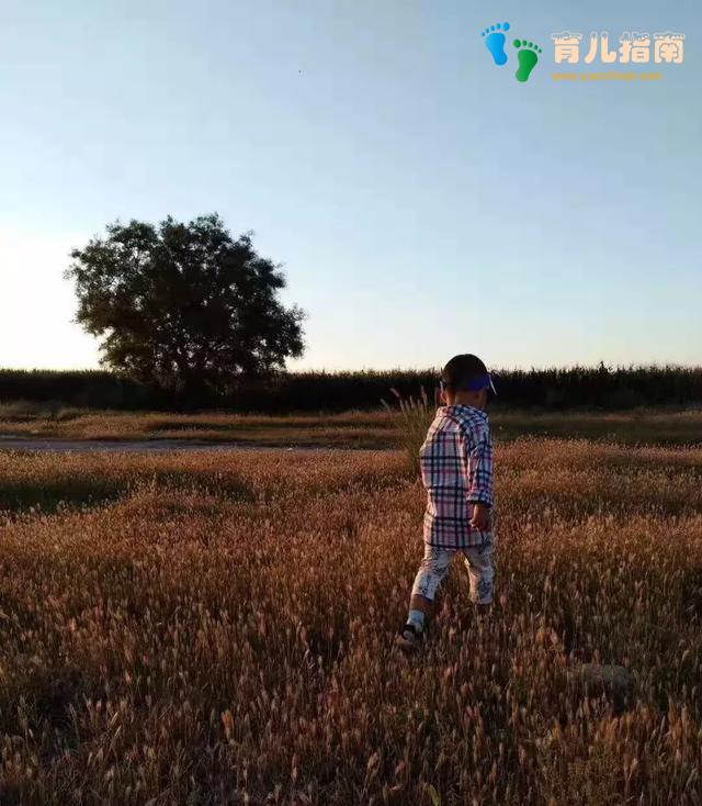 「我不配」——父母哭穷让孩子自我否定