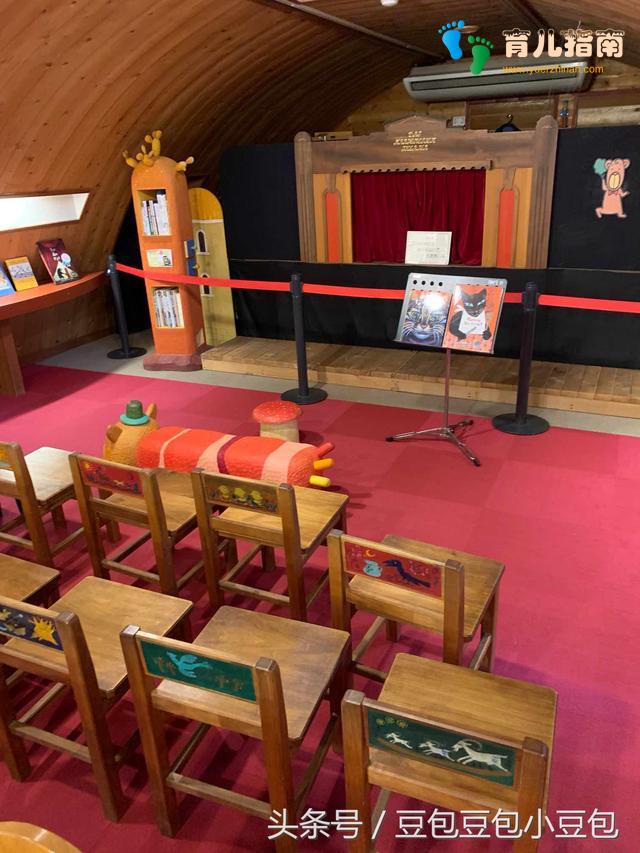 日本丛林深处的绘本村