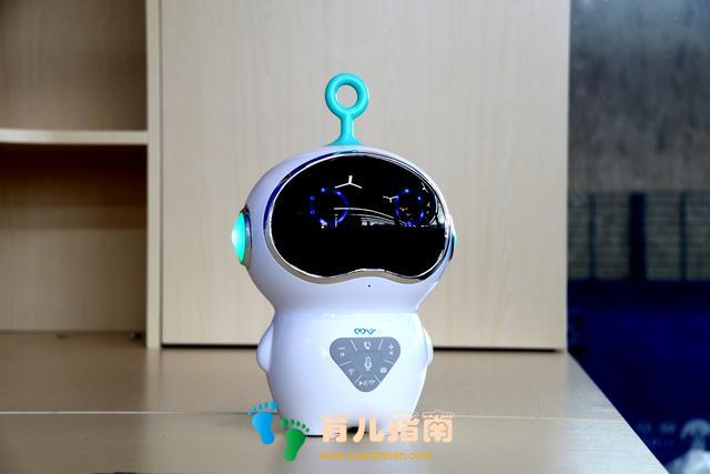 贴心玩伴学习助手！莫维4G儿童机器人陪伴孩子的学习与成长