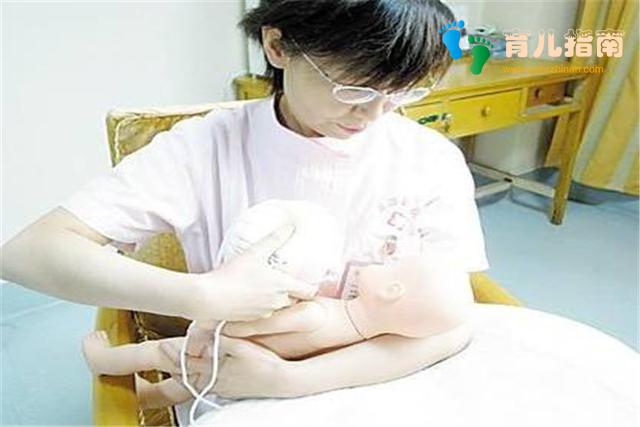 宝宝喝完奶睡觉,结果却因睡姿”不正确,再也没有醒过来?