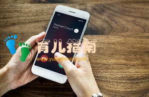 爸妈早知道：孩子太早接触手机、电视，伤害的可不只是眼睛