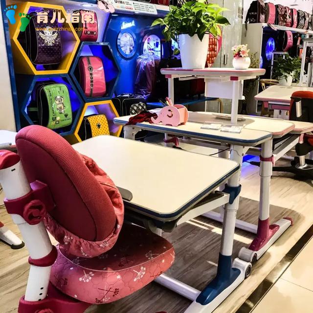测评丨市面上带功能的儿童书桌椅,这样选才能不被收智商税”