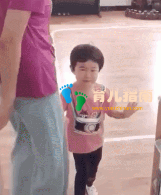 妈妈别打我,我才3岁……”