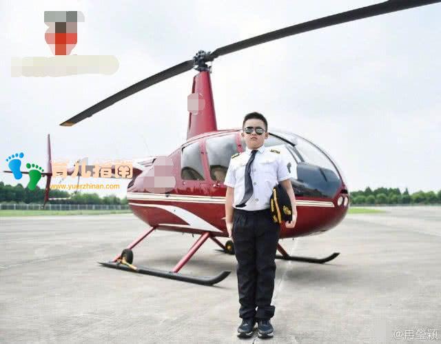 冉莹颖晒儿子军训生活照,兄弟俩变化大穿军装站军姿一个比一个帅