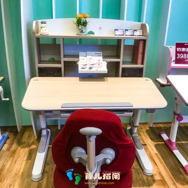 测评丨市面上带功能的儿童书桌椅,这样选才能不被收智商税”