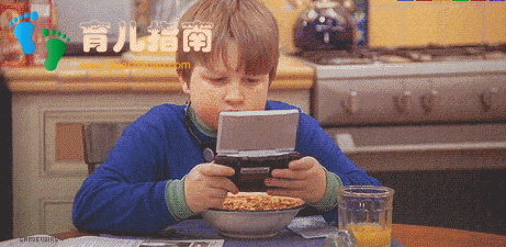 育儿误区排雷:手机电脑并不能教孩子认知和说话