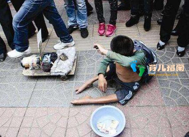 人贩子大街上抱娃”就跑,4岁女娃冷静应对,人贩害怕赶紧放人