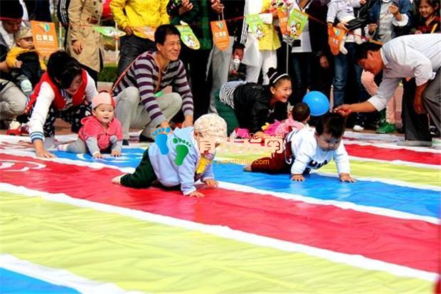 会爬的孩子更勇敢！但5个爬行雷区”父母别大意，对娃伤害大