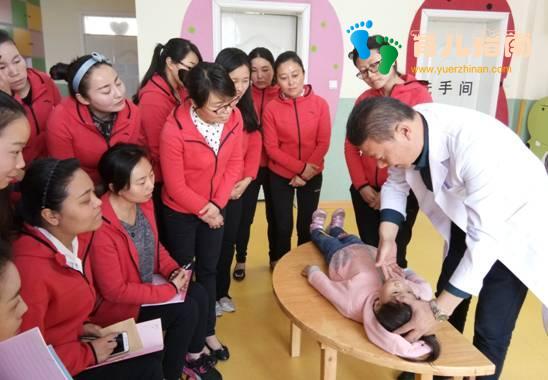 4岁宝宝误食水银”,奶奶给孩子一杯饮品,真的救了”孩子