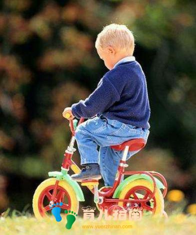 还在烦恼孩子长大体型矮小,你家宝宝离长高只差这五种运动方法