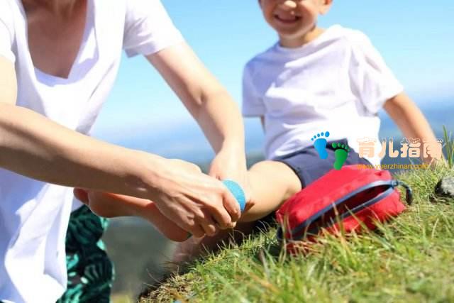 娃从床上掉下来,大哭以后便没了声音!送医被确诊为脑出血”