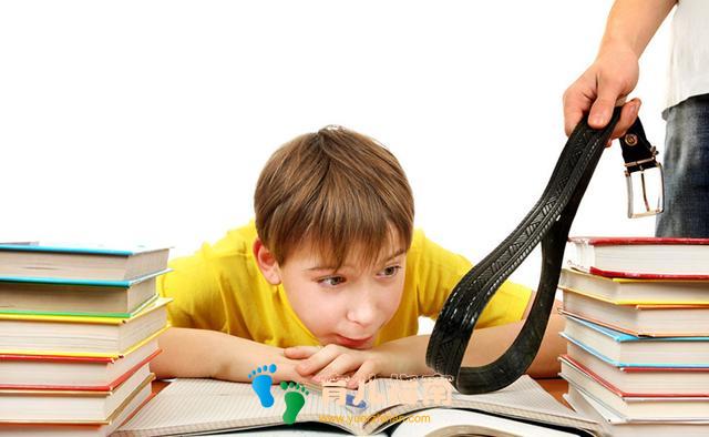 孩子犯错怎么办?吼叫式”与南风效应”教育,哪个方法好?