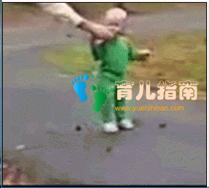 学步车才不是宝宝学习走路的大神器!家里有的快扔了吧