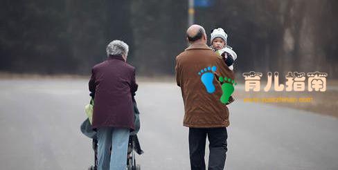 没超过这个年龄,孩子最好不要给老人带,容易影响宝宝将来的性格