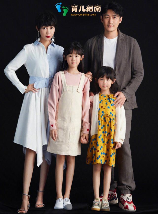 陆毅带妻女合体拍大片,不懂亲子装搭配的赶紧get,两女儿真会拍