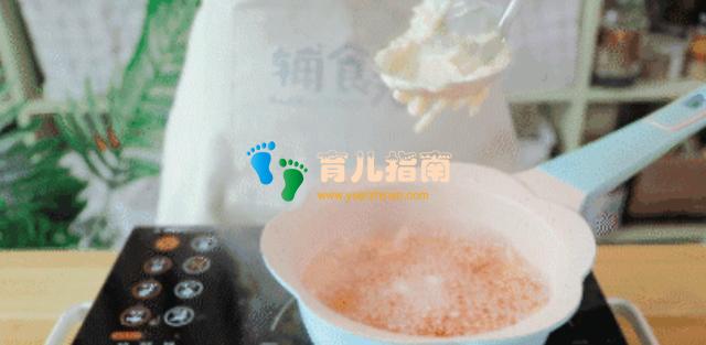 辅食：宝宝8个月还只吃米糊？不如试试这个，手不沾面拌一拌就好