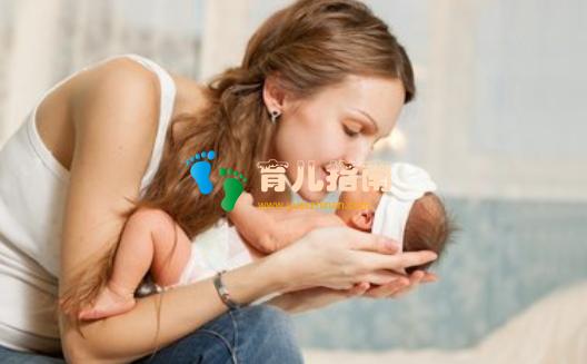 孩子出生后没亲自带孩子,这位宝妈后悔:怎么做,孩子都跟我不亲