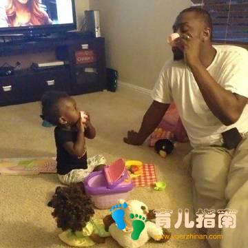 把孩子交给孩子爸带之后，整个画风都变了，网友：妈妈看后都笑了