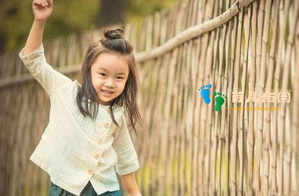 想像黄多多一样气质出众?家长可以从四方面着手打造优雅宝宝