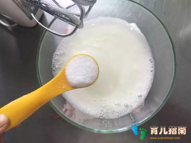 小孩子们特爱吃的蛋糕卷，肉松海苔奶油卷