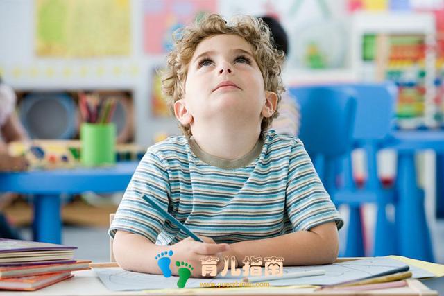 父母不能陪伴孩子一辈子，成才的路上需孩子自我激励，为自己加油