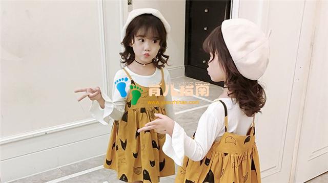 小小年纪啥都懂,像个小大人”,孩子过于成熟并没您想的那么好